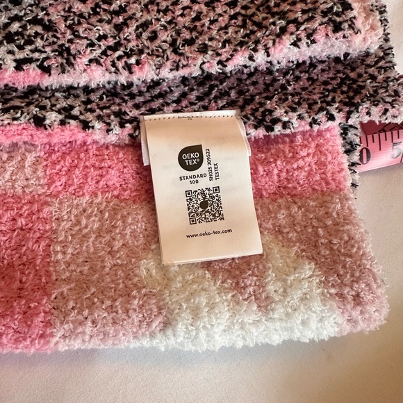 Cupcakes and Cashmere Viral Pink Ghost Halloween Oversized Decorative Bl… - Picture 6 of 8